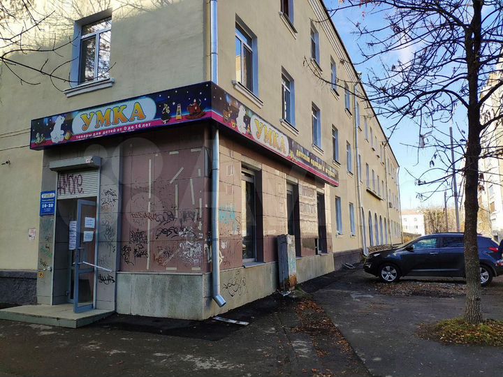 Торговая площадь у ТЦ, 91 м²