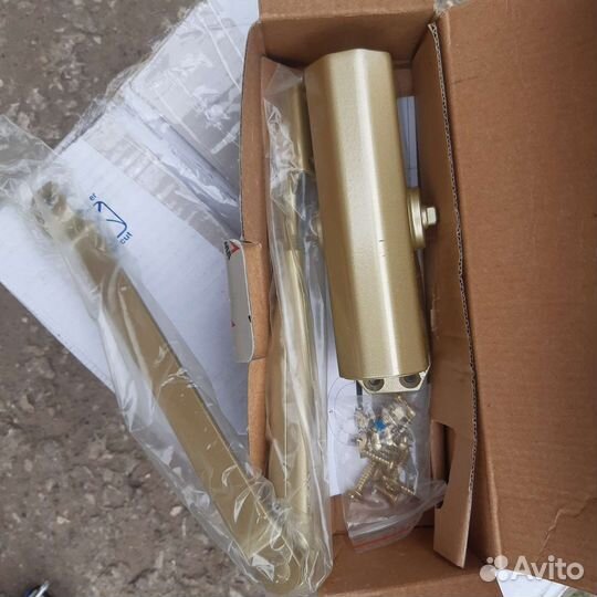 Доводчик дверной dorma