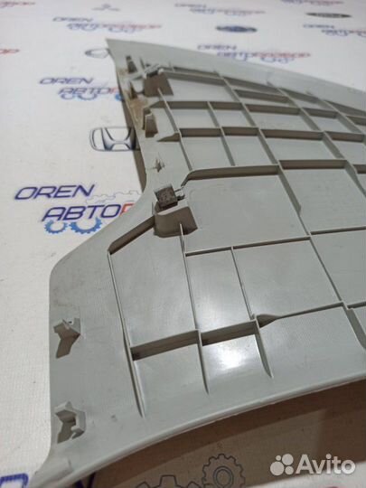 Обшивка стойки кузова задняя правая Skoda Fabia 2