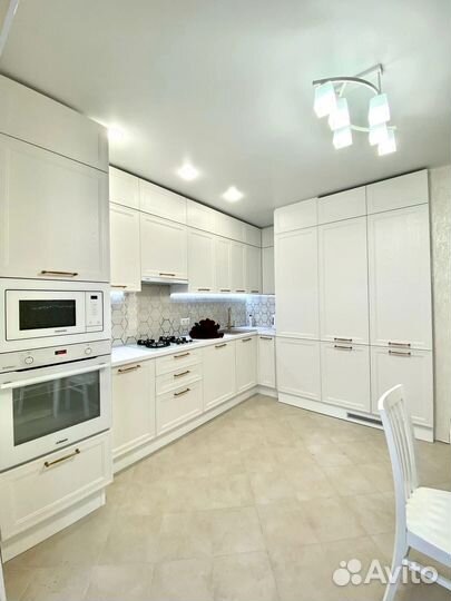 Угловая кухня на заказ. Производство в Челябинске