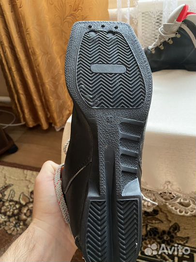 Ботинки лыжные