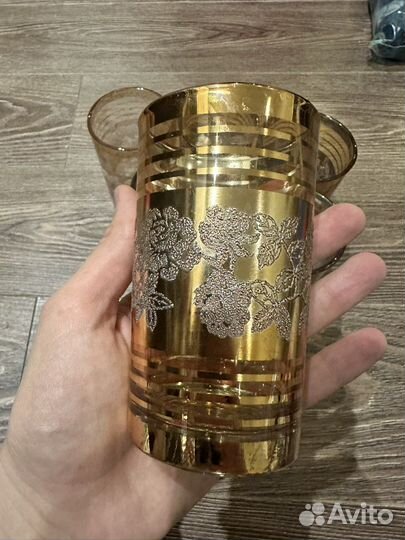 Набор стеклянных бокалов