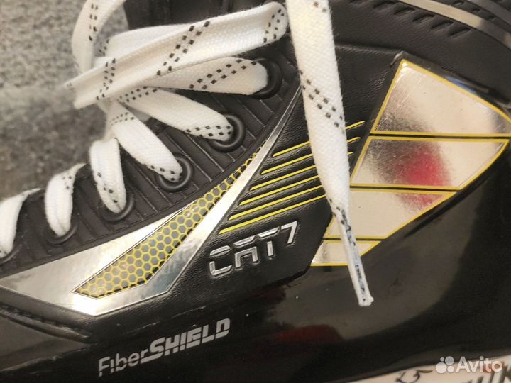 Коньки хоккейные