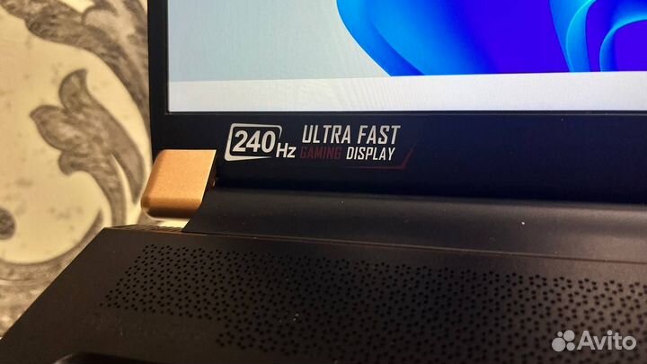 Игровой ноутбук MSI i7-9750H + RTX 2060 + 16Гб