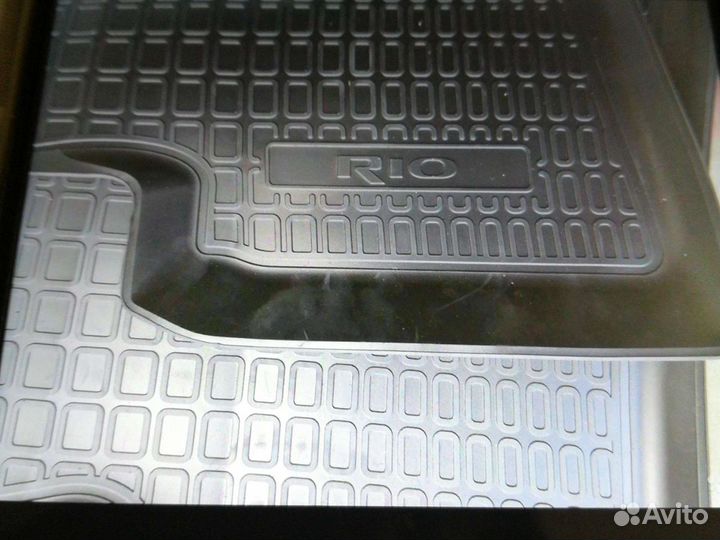 Автомобильные коврики резиновые