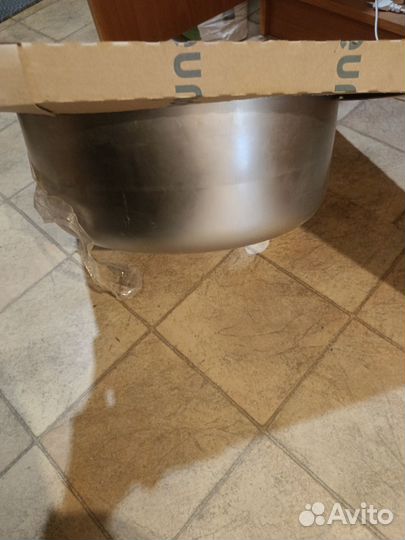 Кухонная мойка из нержавейки новая