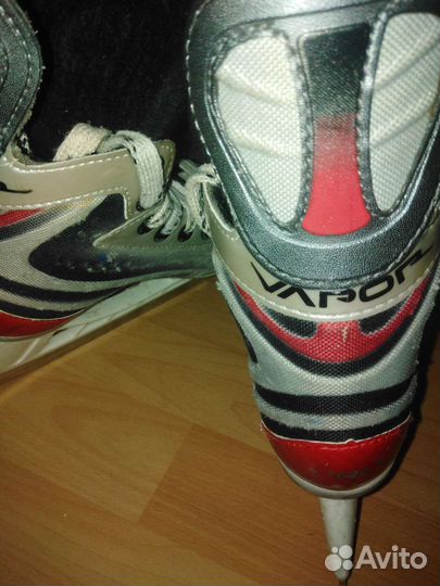 Хоккейные коньки bauer