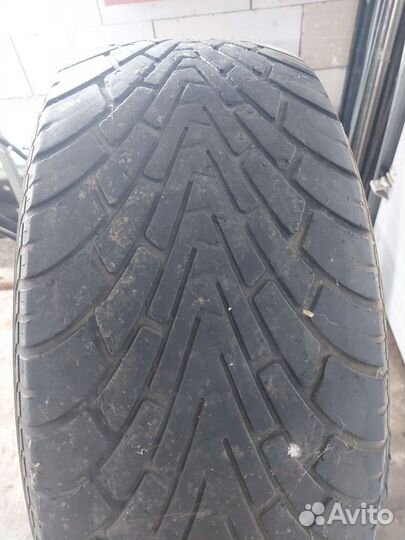 Goodyear Wrangler F1 285/60 R17 114
