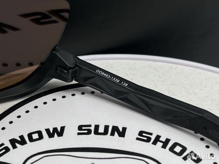 Солнцезащитные очки Oakley Sutro Lite Prizm 24K