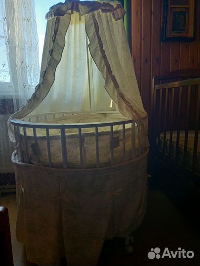 Детская кроватка круглая