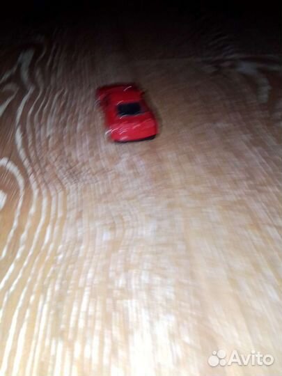 Машина nissan GTR