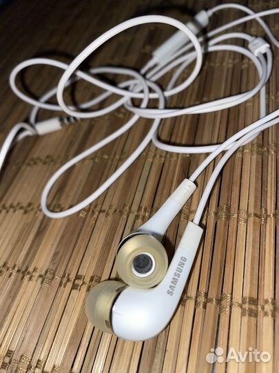 Оригинальные наушники samsung
