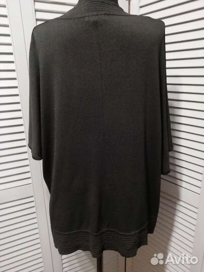 Накидка женская трикотажная на пуговицах размер S