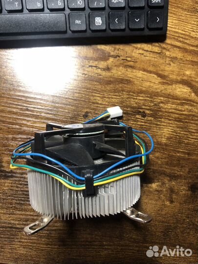 Кулер с радиатором Intel