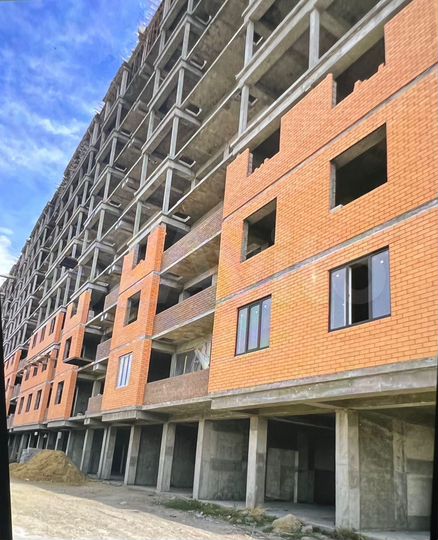 2-к. квартира, 56 м², 1/11 эт.
