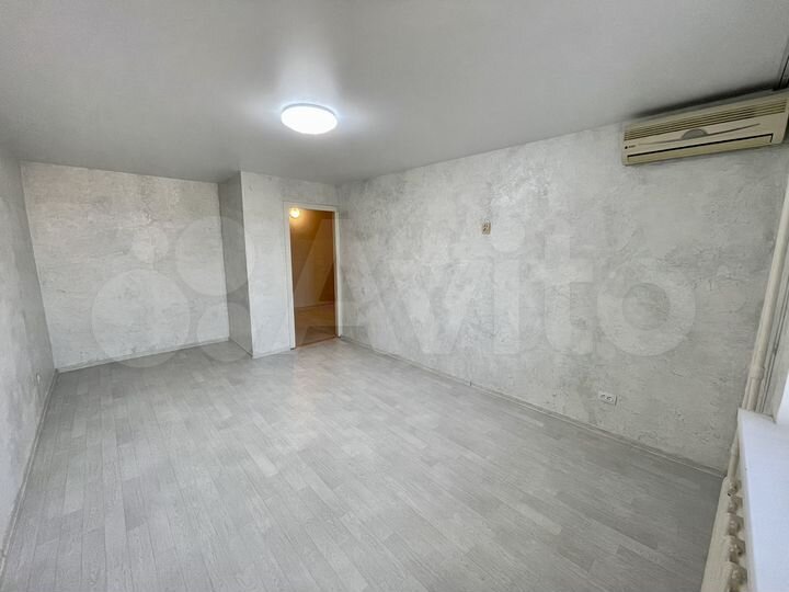 1-к. квартира, 42 м², 9/10 эт.