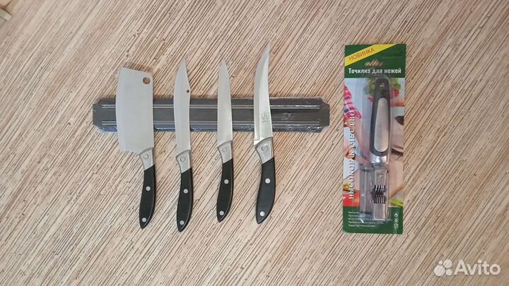 Набор кухонных ножей (новый)
