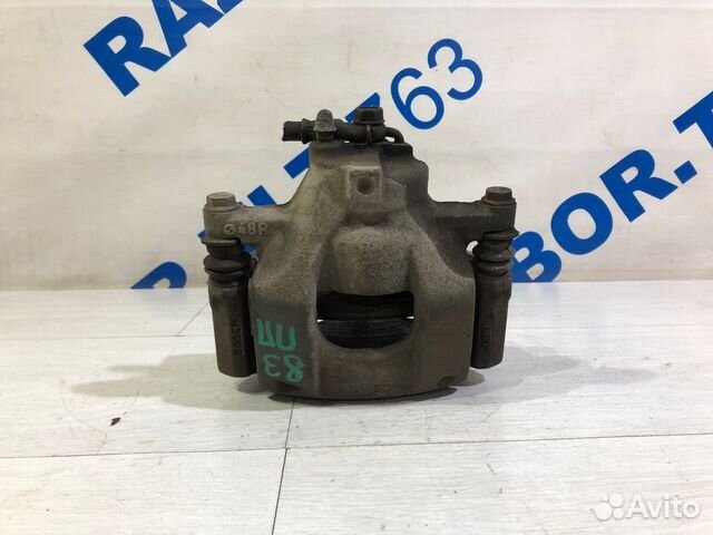 Суппорт передний правый peugeot 107 1.0 мт