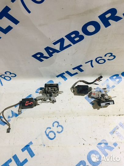 Замок двери перед лев LADA priora