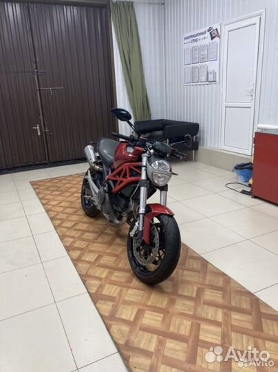 Ducati monster 696 2013