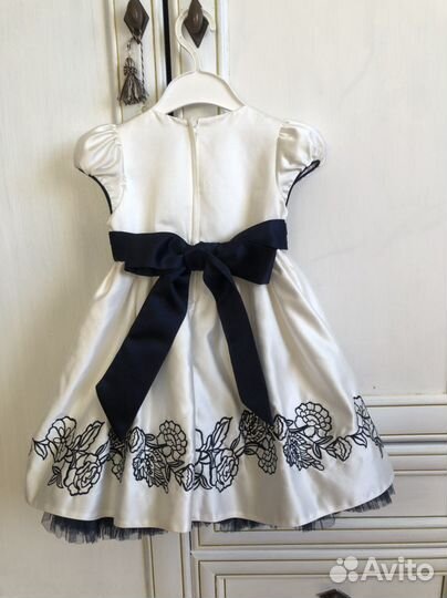 Платье праздничное