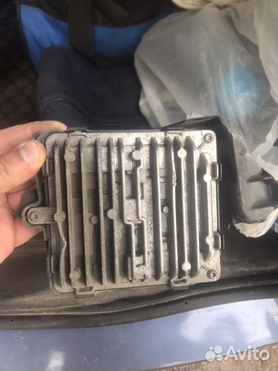 Противотуманка левая от вольво