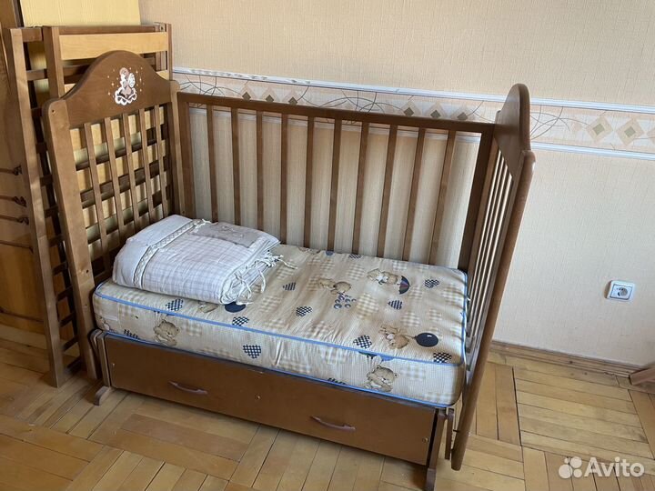 Детская кровать манеж