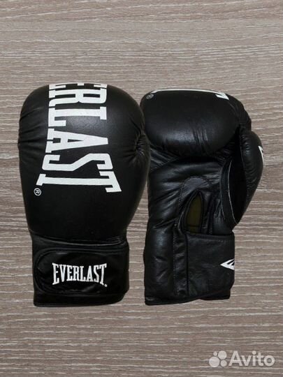 Боксерские перчатки everlast