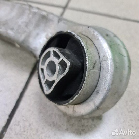 Тяга с резинометаллическим шарниром передняя