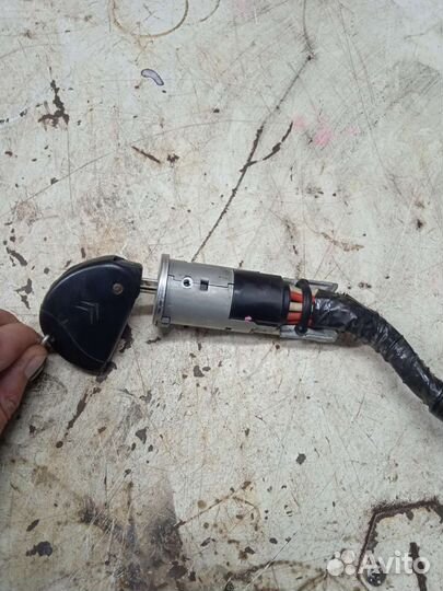 Замок зажигания Citroen xsara I ситроен ксара 1