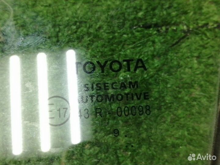 Стекло двери (форточка) Toyota Corolla ZRE210 1ZR