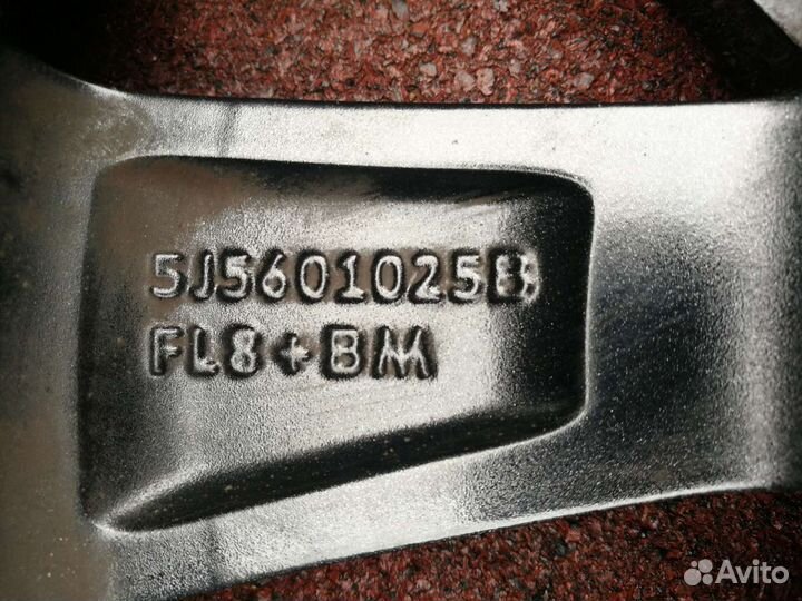 Диск R 16 Skoda Rapid. 1 штука