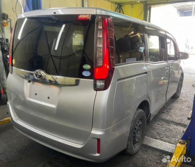 Подушка двигателя передняя правая Toyota