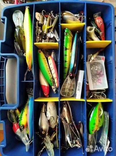 Коллекция воблеров, блесен