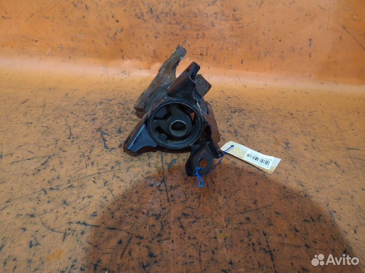 Подушка двигателя на Mitsubishi Mirage A05A 3A90