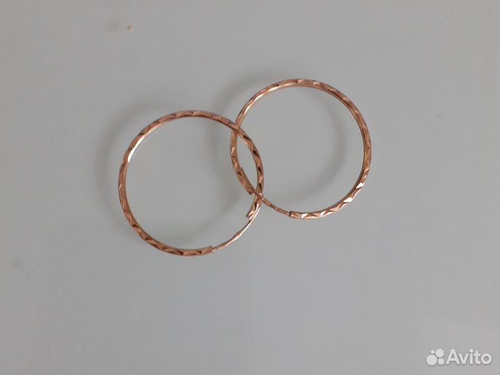 Золотые серьги
