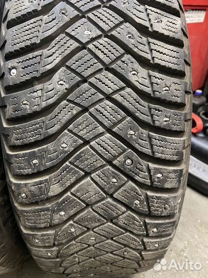 Goodyear UltraGrip Arctic 2 215/60 R16