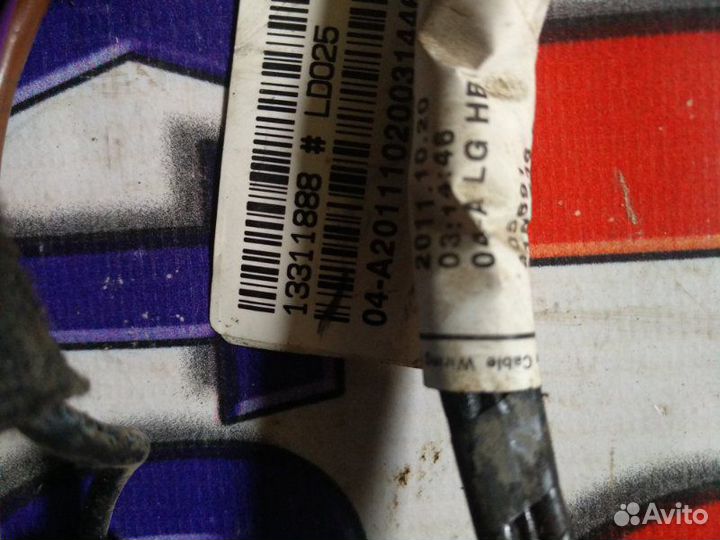 Проводка двери багажника хэчбек Opel Astra J