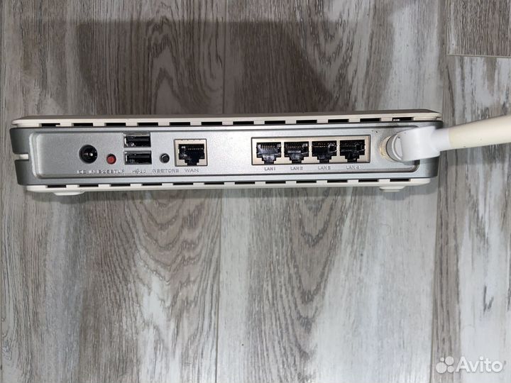 Wi-Fi роутер asus WL-500g Premium