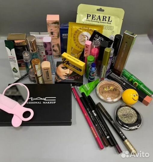 Тушь подводка румяна пудра тени помады кисти