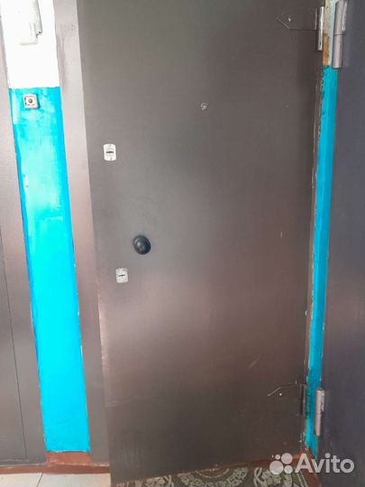 Дверь входная металлическая