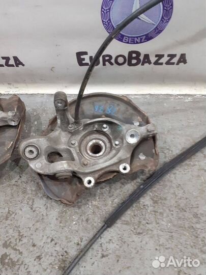 Кулак задний Mercedes W204