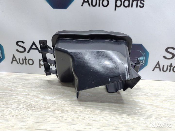 Воздуховод радиатора правый Bmw 3 F30 N55B30 2013