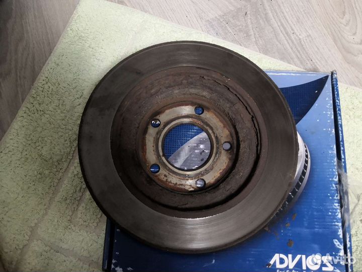 Диск тормозной передний Митсубиси Лансер 10