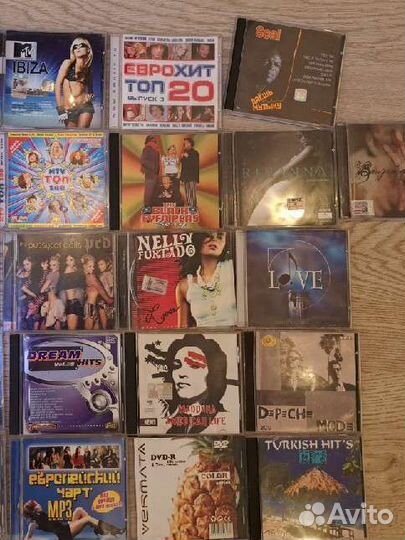 Диски с музыкой и фильмами
