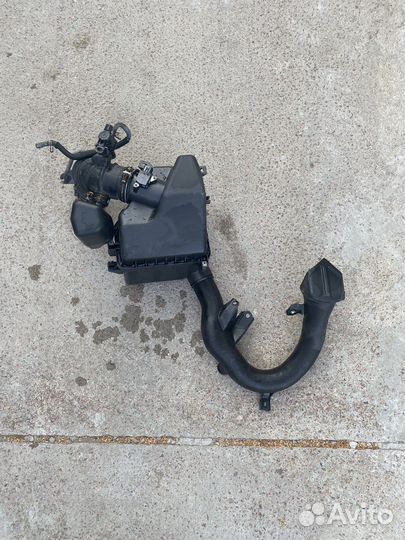 Корпус воздушного фильтра toyota rav 4