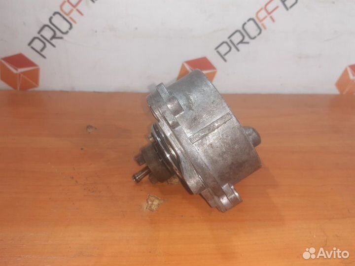 Насос вакуумный Mercedes Vito W638 OM611 2.2 CDI