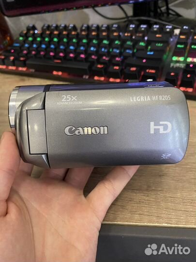 Видеокамера canon legria