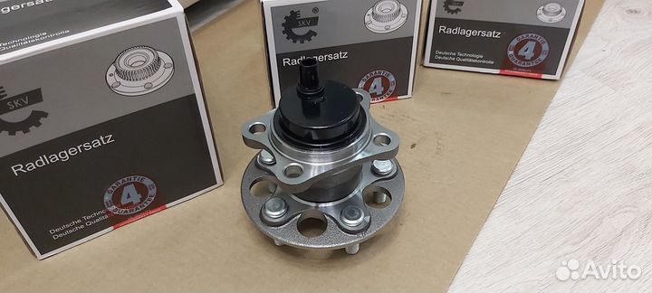 Ступичный подшипник toyota prius III XW30