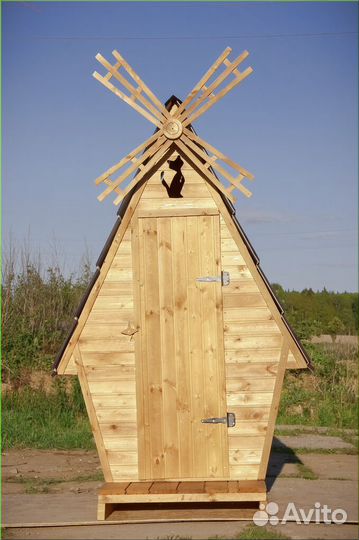 Дачный туалет деревянный